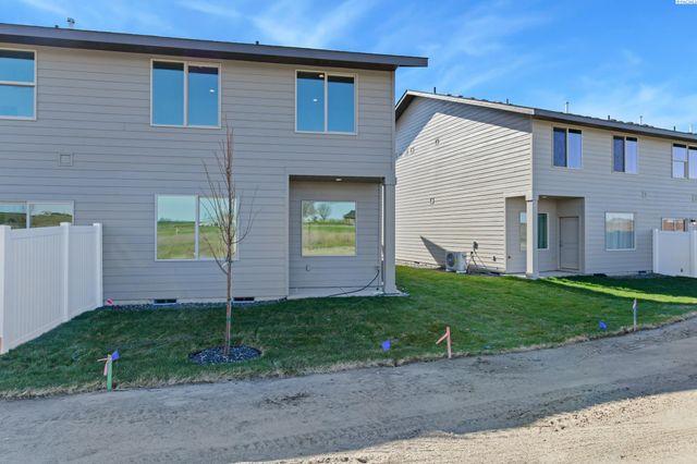 4521 Road 114, Pasco, WA 99301