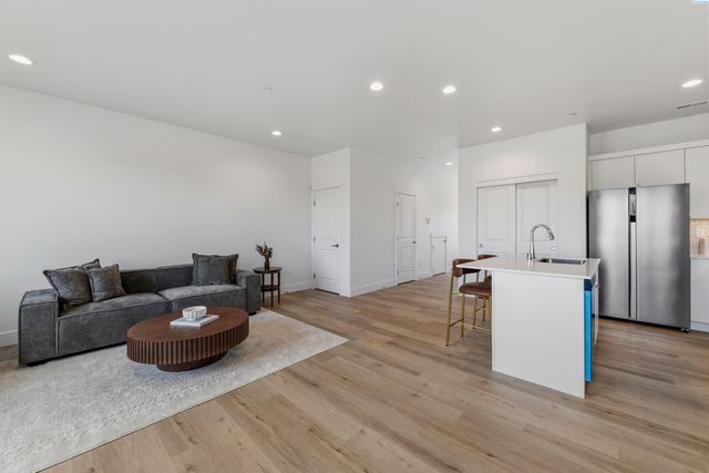 4521 Road 114, Pasco, WA 99301