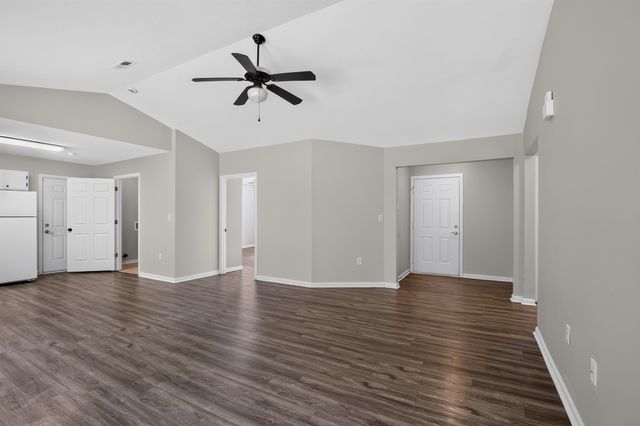 1868 Tamara Way, Spartanburg, SC 29301