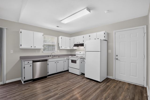 1868 Tamara Way, Spartanburg, SC 29301