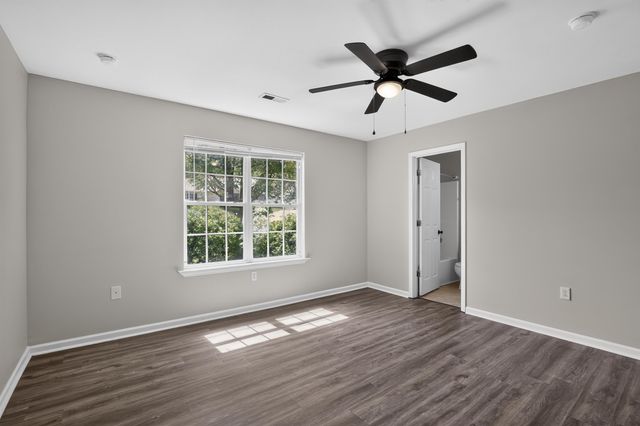 1868 Tamara Way, Spartanburg, SC 29301