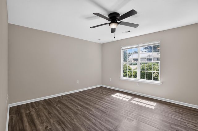 1868 Tamara Way, Spartanburg, SC 29301