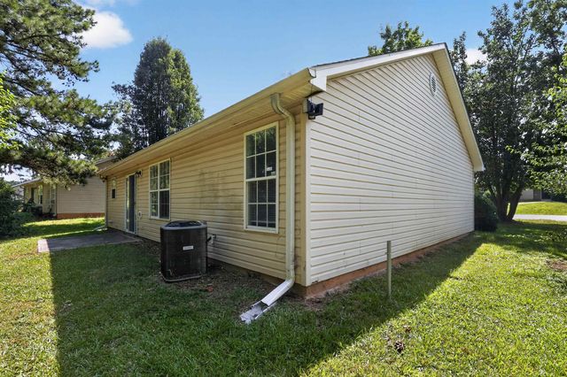 1868 Tamara Way, Spartanburg, SC 29301