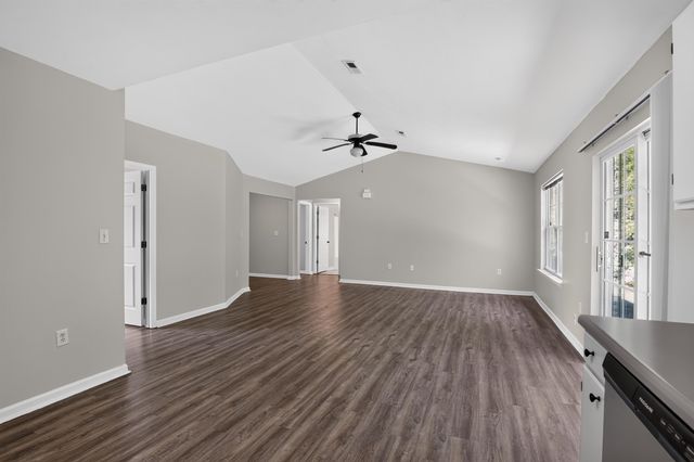 1868 Tamara Way, Spartanburg, SC 29301
