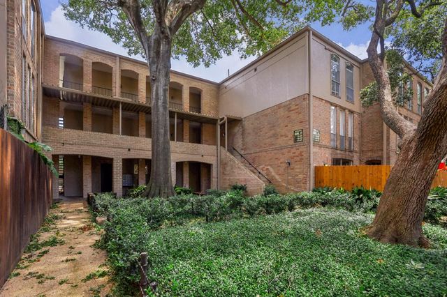 4641 Wild Indigo Street 427, Houston, TX 77027