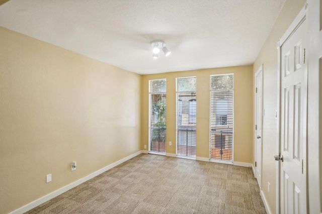 4641 Wild Indigo Street 427, Houston, TX 77027
