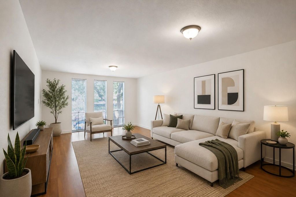 4641 Wild Indigo Street 427, Houston, TX 77027
