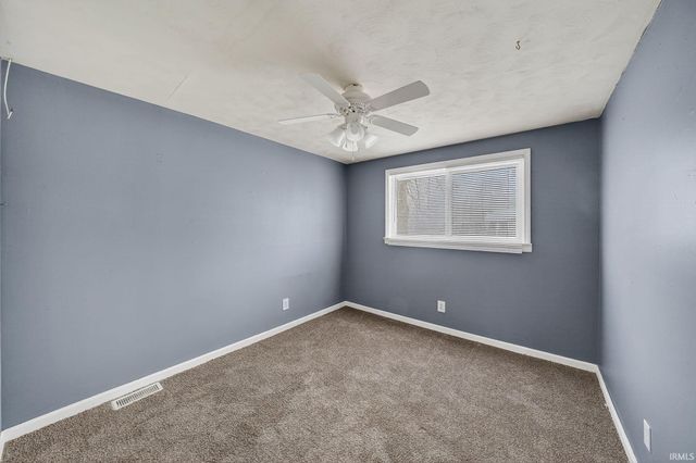 52040 Avanelle Street, Granger, IN 46530