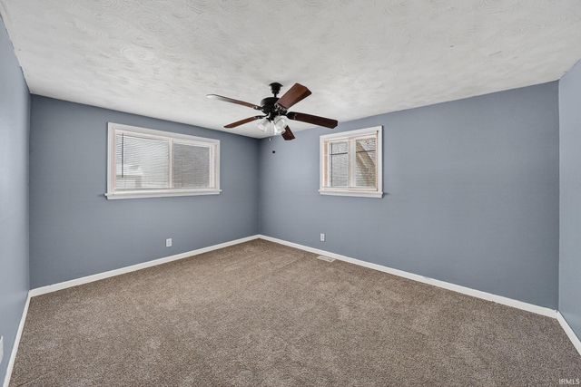 52040 Avanelle Street, Granger, IN 46530