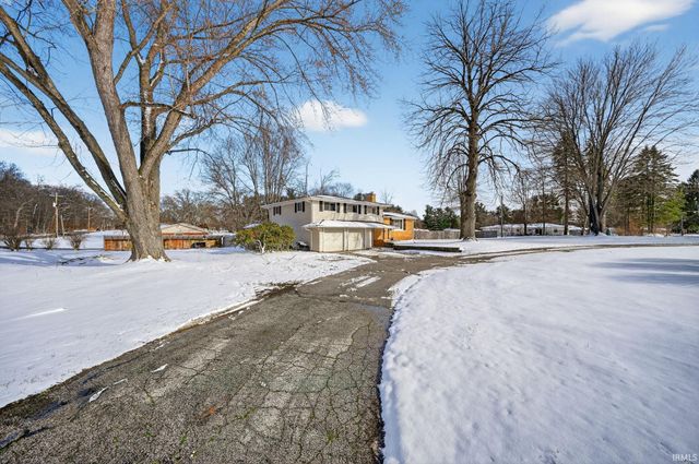 52040 Avanelle Street, Granger, IN 46530