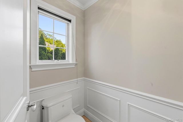 185 Old Wilmot Road, Scarsdale, NY 10583