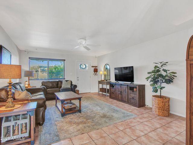 2546 W JACINTO Circle, Mesa, AZ 85202