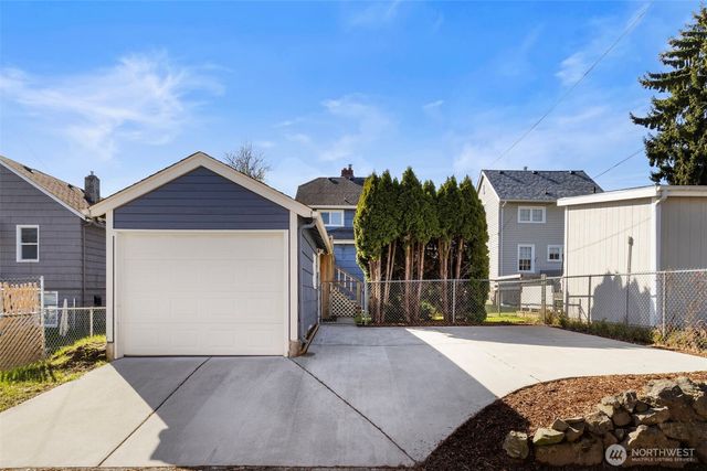 1740 4th Street, Bremerton, WA 98337