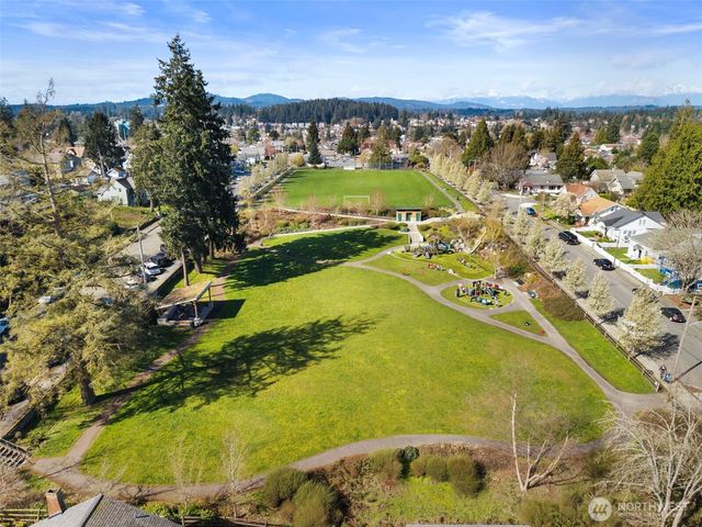 1740 4th Street, Bremerton, WA 98337