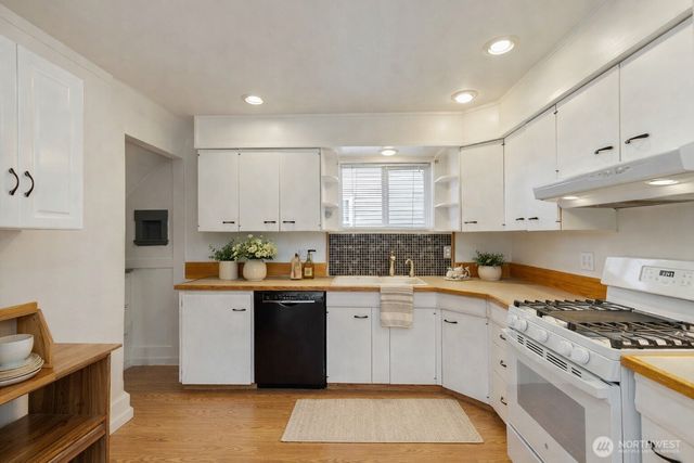 1740 4th Street, Bremerton, WA 98337