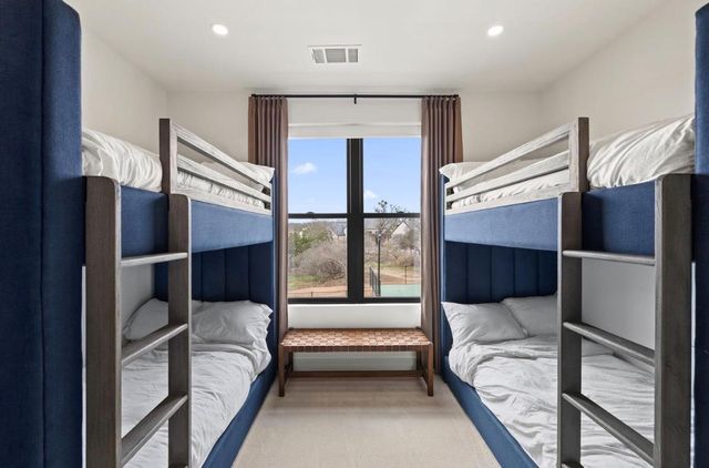 250 Hawthorne LN, Spicewood, TX 78669