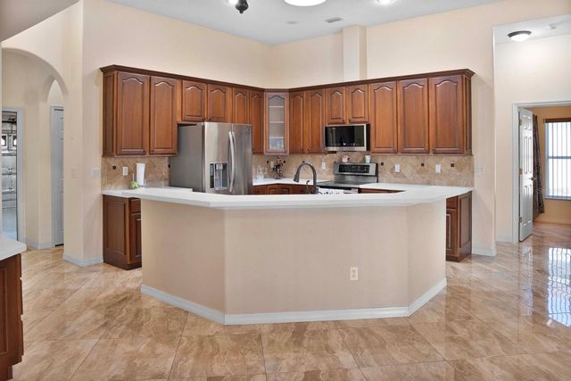 215 STRATHMORE CIRCLE, Kissimmee, FL 34744