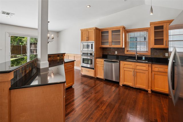 6418 Axton Lane, Dallas, TX 75214