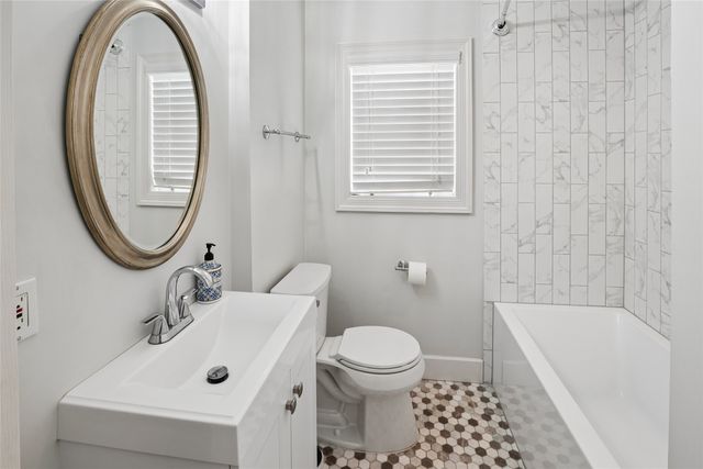 6418 Axton Lane, Dallas, TX 75214