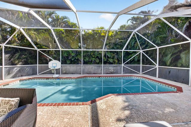 19600 Sea Pines Way, Boca Raton, FL 33498