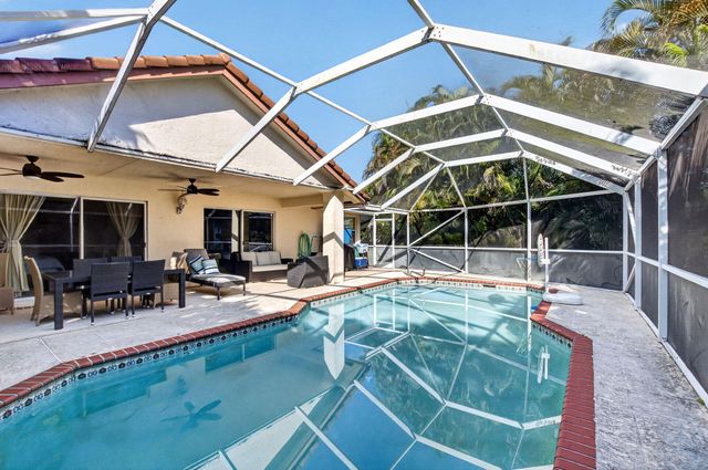 19600 Sea Pines Way, Boca Raton, FL 33498