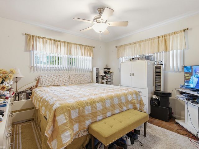 17101 Sprenger Avenue, Eastpointe, MI 48021