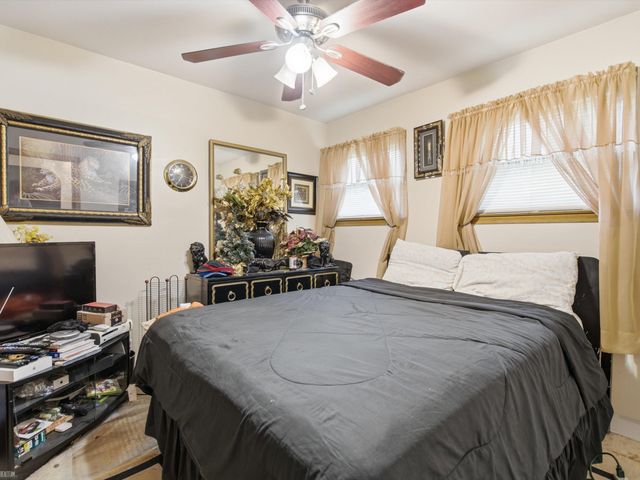 17101 Sprenger Avenue, Eastpointe, MI 48021