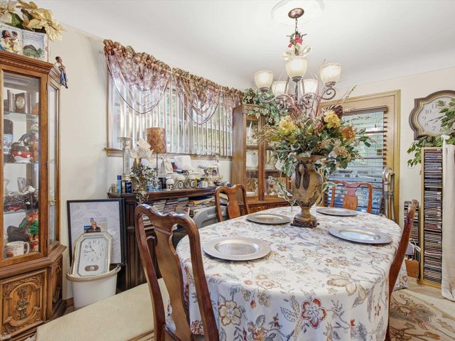 17101 Sprenger Avenue, Eastpointe, MI 48021
