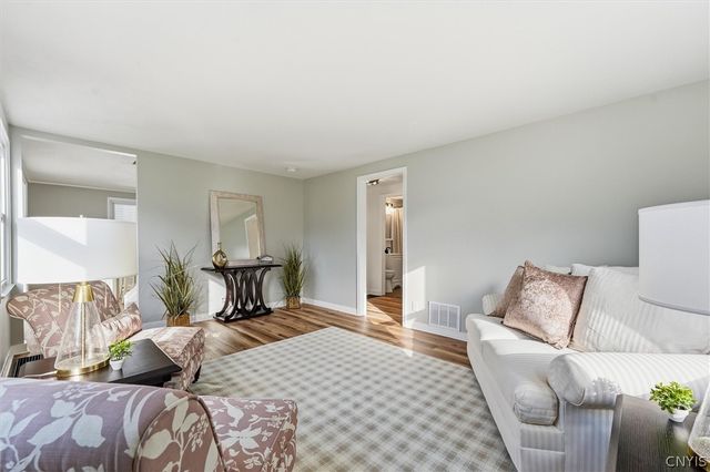 320 Kirsch Drive, Salina, NY 13211