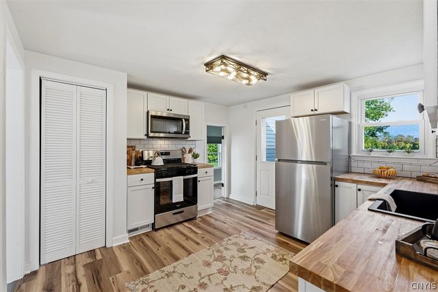 320 Kirsch Drive, Salina, NY 13211