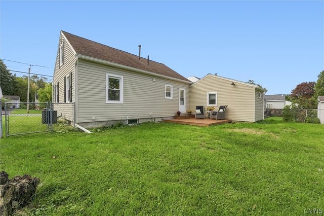 320 Kirsch Drive, Salina, NY 13211