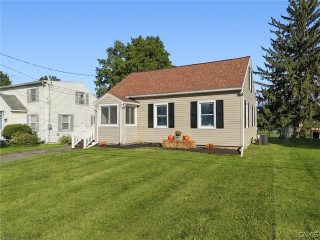 320 Kirsch Drive, Salina, NY 13211