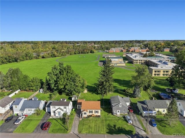 320 Kirsch Drive, Salina, NY 13211
