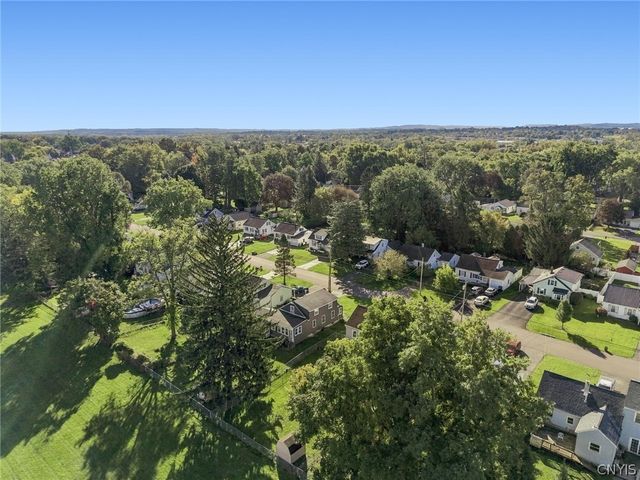 320 Kirsch Drive, Salina, NY 13211
