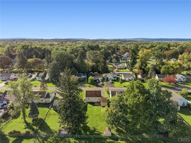 320 Kirsch Drive, Salina, NY 13211