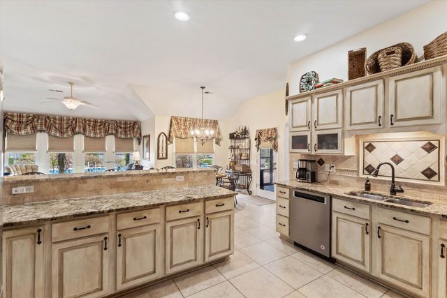 9668 LEEWARD SLOPES DR, Lakeland, TN 38002