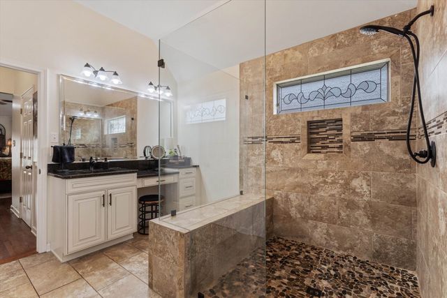 9668 LEEWARD SLOPES DR, Lakeland, TN 38002