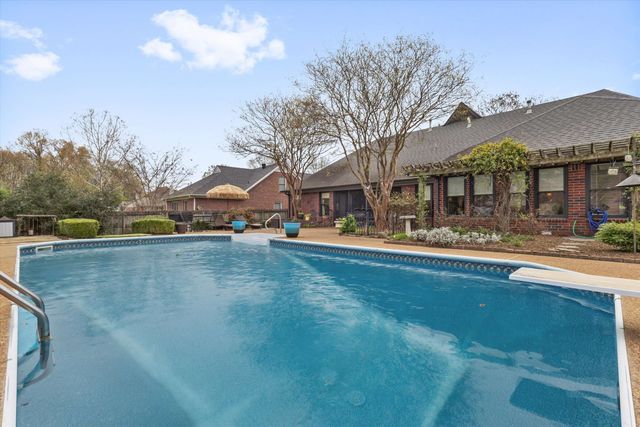 9668 LEEWARD SLOPES DR, Lakeland, TN 38002