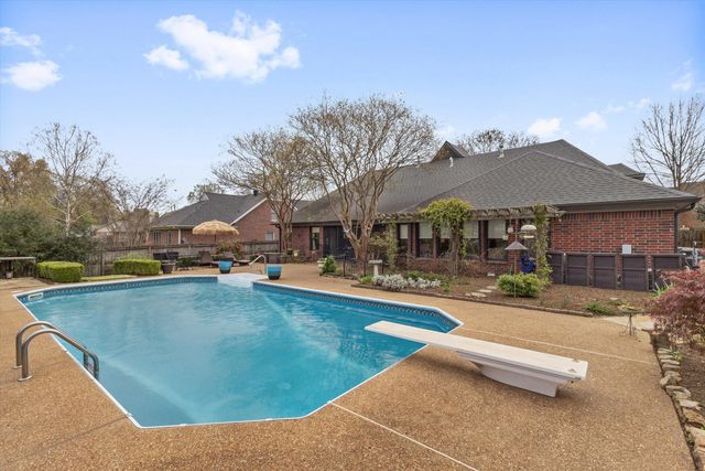 9668 LEEWARD SLOPES DR, Lakeland, TN 38002