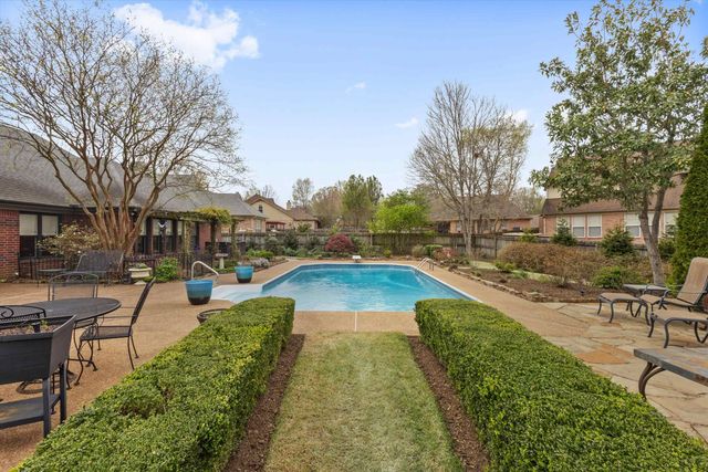 9668 LEEWARD SLOPES DR, Lakeland, TN 38002