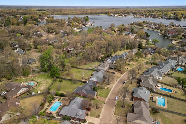 9668 LEEWARD SLOPES DR, Lakeland, TN 38002