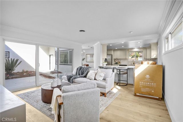 872 Huron, Claremont, CA 91711