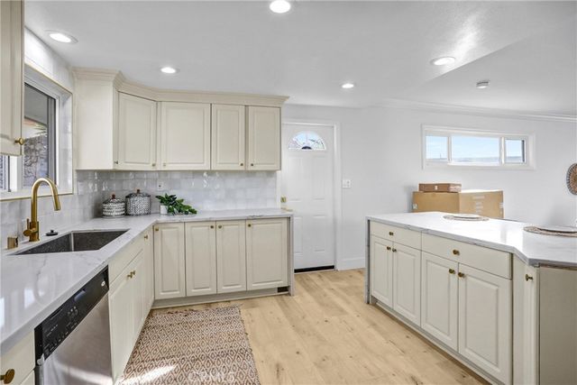 872 Huron, Claremont, CA 91711