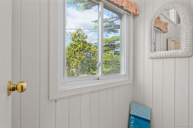 11 Devon Road, Amagansett, NY 11930