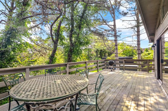 11 Devon Road, Amagansett, NY 11930