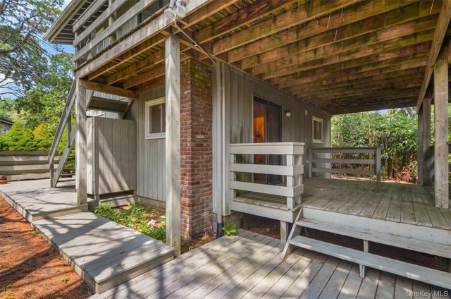 11 Devon Road, Amagansett, NY 11930
