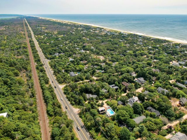 11 Devon Road, Amagansett, NY 11930