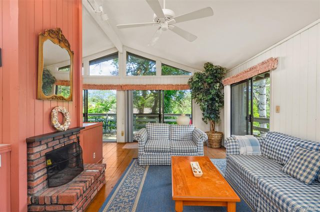 11 Devon Road, Amagansett, NY 11930