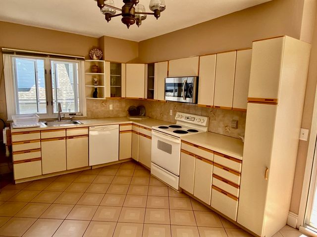 208 Rawson Road 3, Brookline, MA 02445