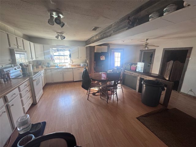 6305 W State Highway 243, Canton, TX 75103